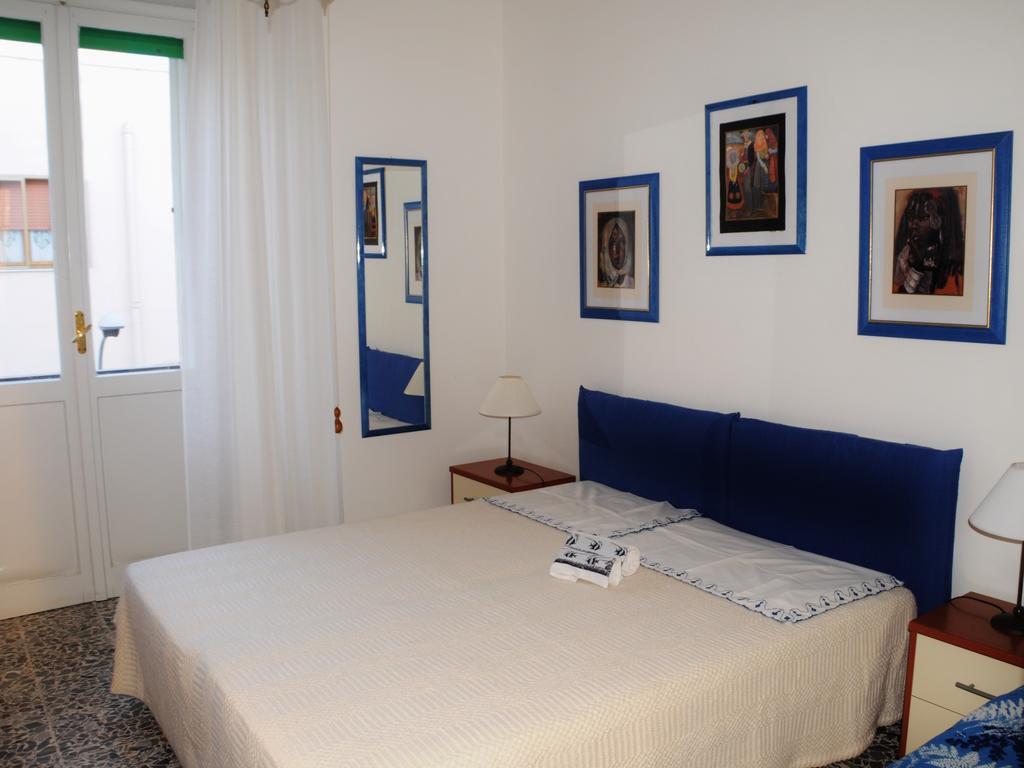 Casa Tarragona Bed and Breakfast Alghero Rum bild