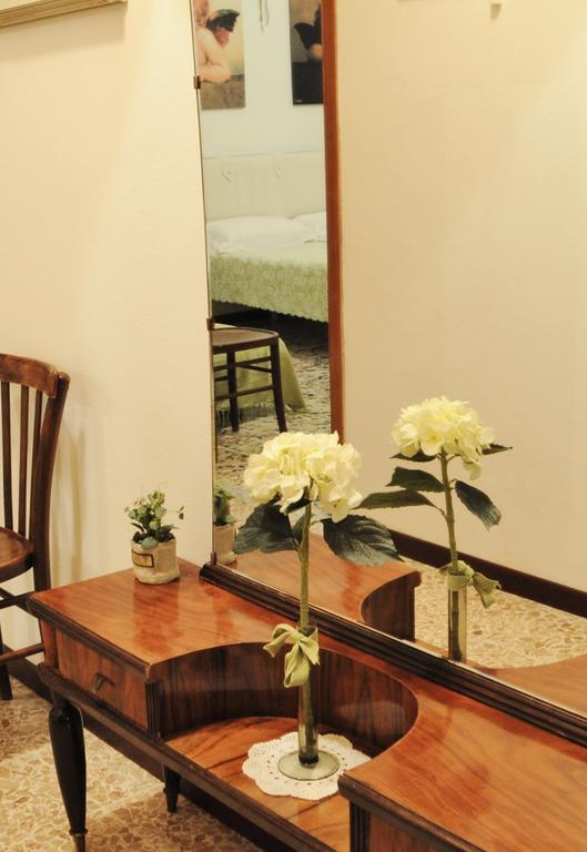 Casa Tarragona Bed and Breakfast Alghero Rum bild